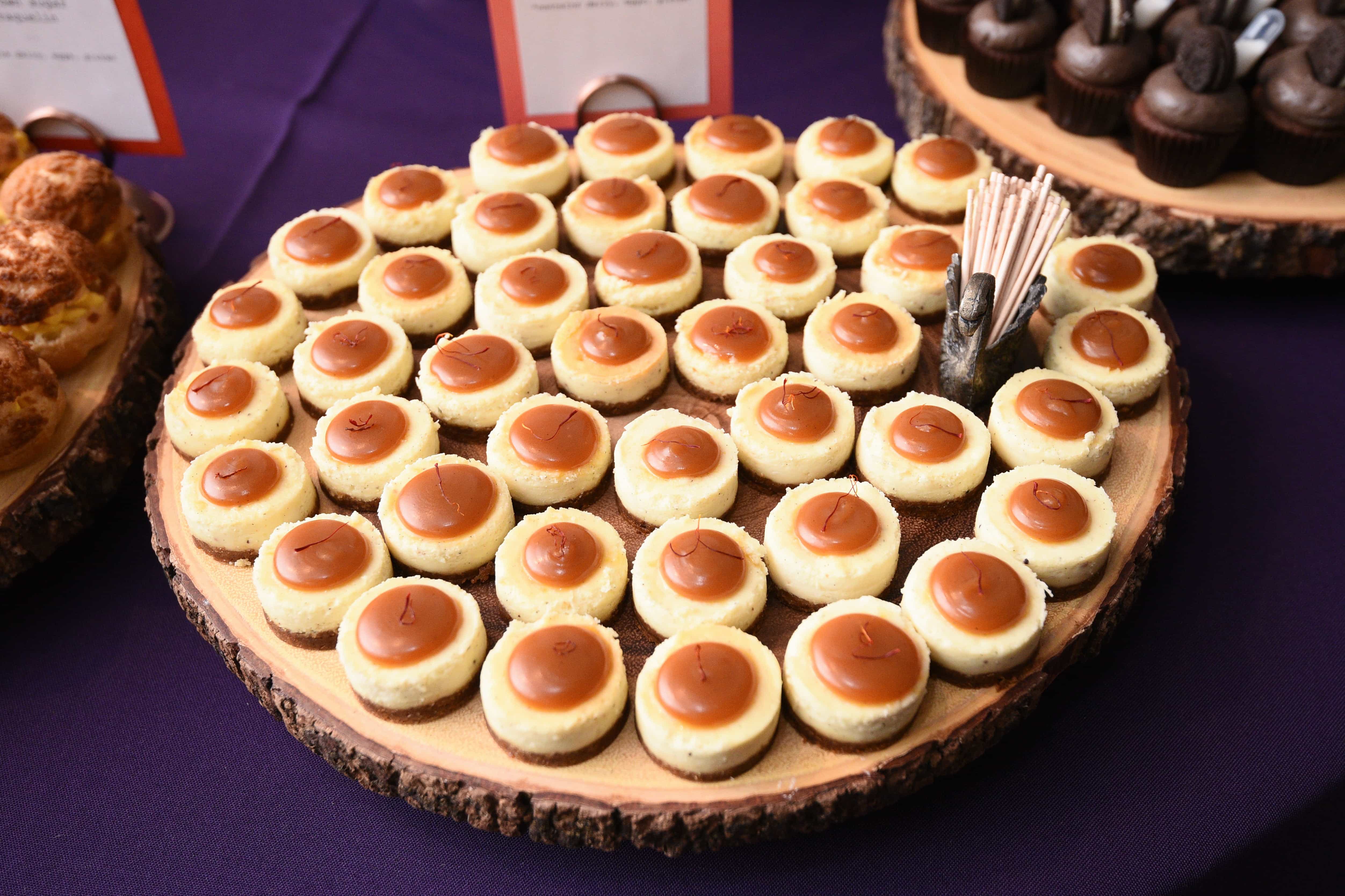 Cheesecake saffron caramel