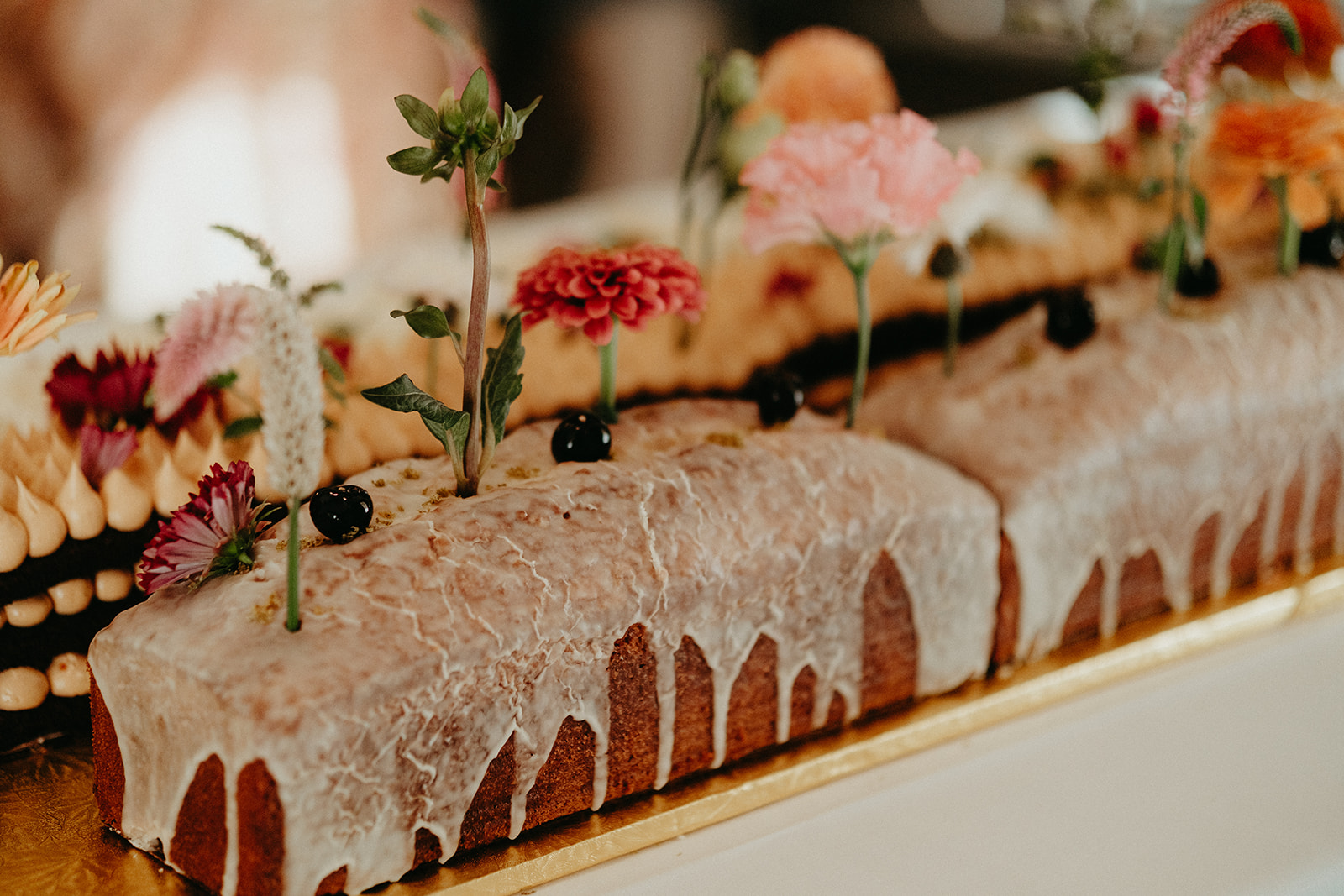 Hari Karishma pound cake with flowers